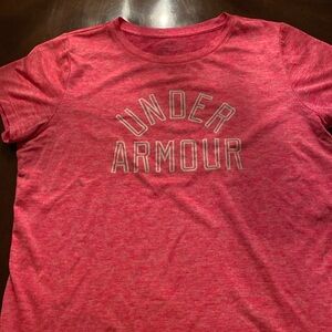 Women Under Armour size L dri-fit pink t-shirt